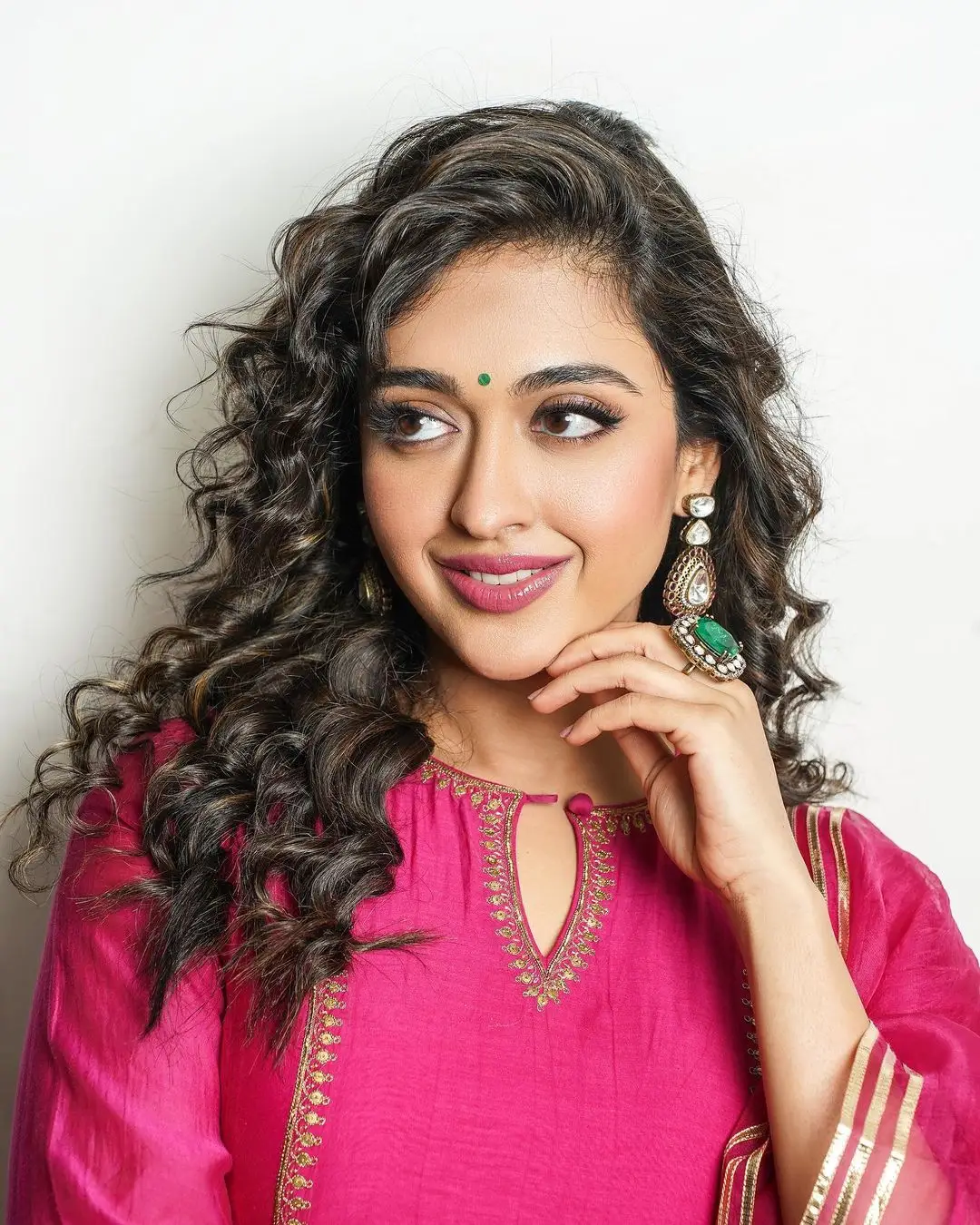 gayatri bhardwaj stills in pink dress